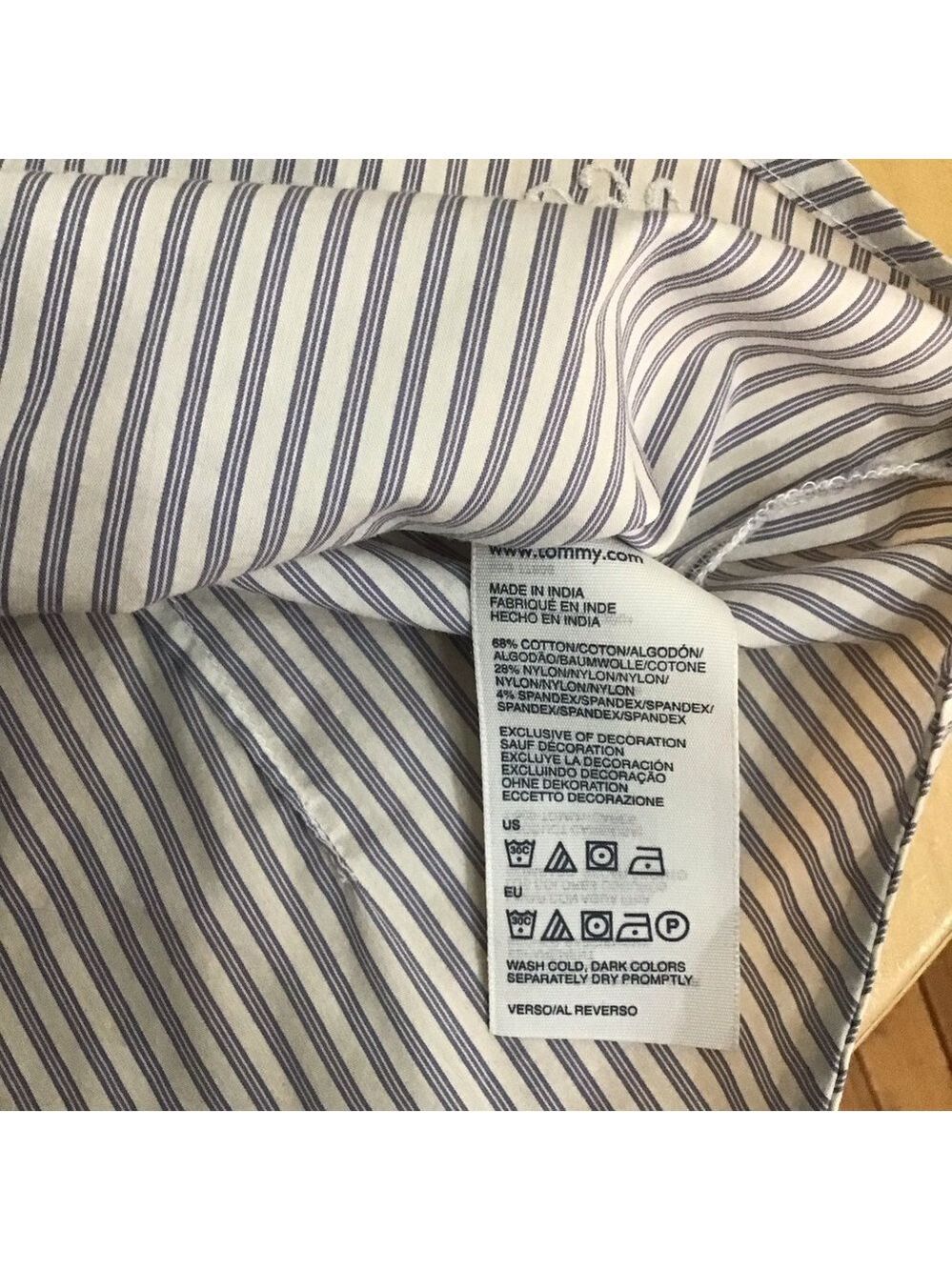 2/40$TOMMY Hilfiger cute dress blouse flutter detail button up blue white formal - Picture 7 of 9